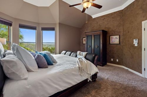 13409 Coleto Creek Trl, Austin TX 78732-2072 exterior