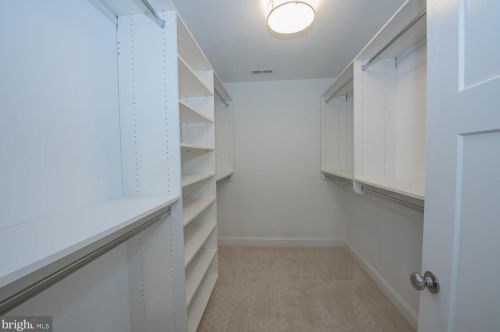 323 Abbey Rd, Berwyn PA 19312-1830 exterior