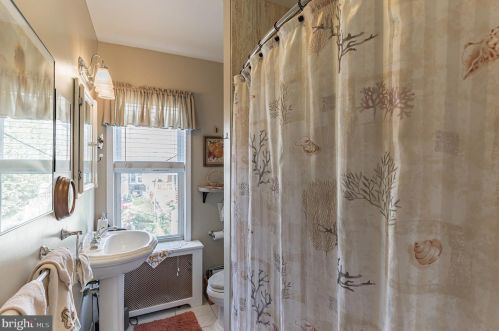 153 2 Ave, Roebling NJ 08554-1002 exterior