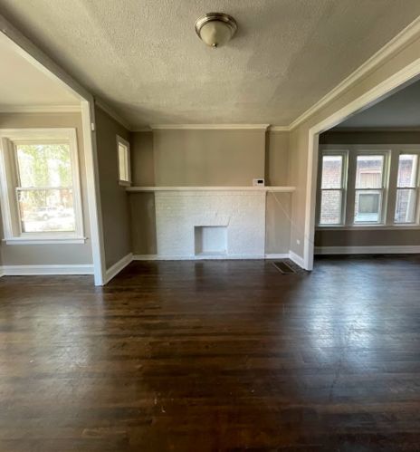 7946 Merrill Ave, Chicago IL  60617-1118 exterior