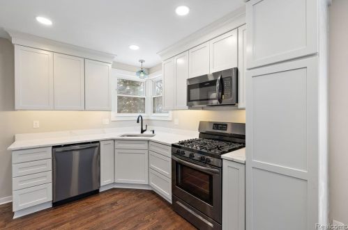 1631 Taunton Rd, Bham MI  48009-7203 exterior