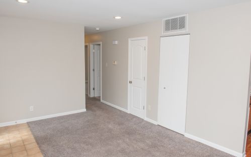 1703 Hosmer Ln, Joliet IL 60403-2033 exterior