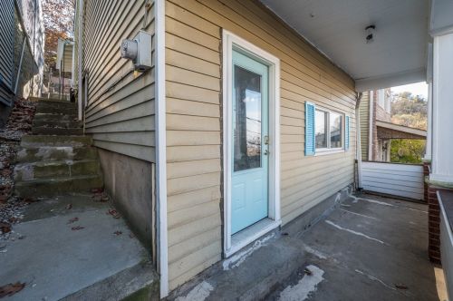 4 Monastery St, Pittsburgh, PA 15203-1407