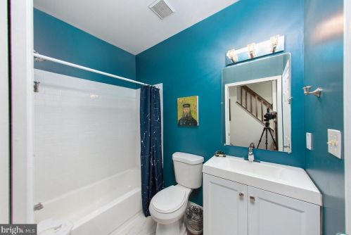 3604 Reservoir Rd, Washington DC  20007-2338 exterior