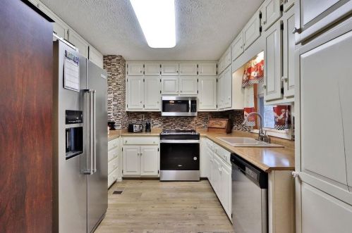 3177 Springdale Forrest Cir, Gainesville GA  30506-4203 exterior