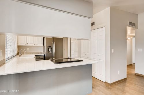 9201 6 St, Tucson AZ 85719-5226 exterior