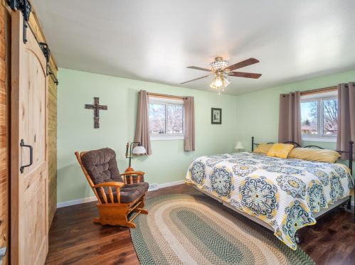 4401 Just Ct, Manitowoc WI 54220-1512 exterior