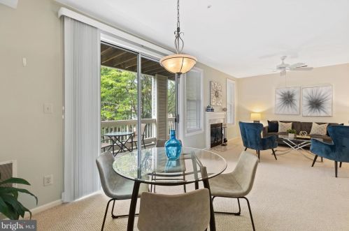 6864 Brindle Heath Way, Alexandria VA  22315-6421 exterior