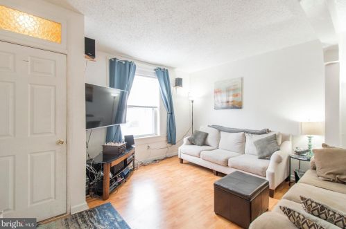 2542 Marshall St, Philadelphia PA 19148-4633 exterior