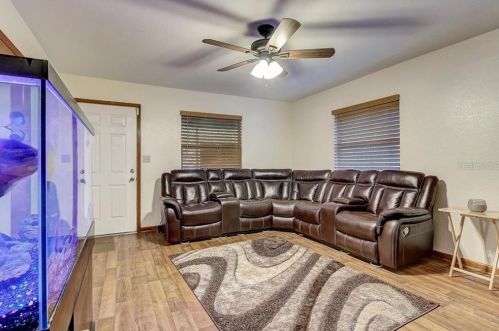 3101 Gordon Ct, Tampa FL 33619-1833 exterior