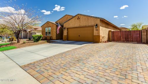 3765 Aracely Dr, Phoenix AZ 85087-5998 exterior