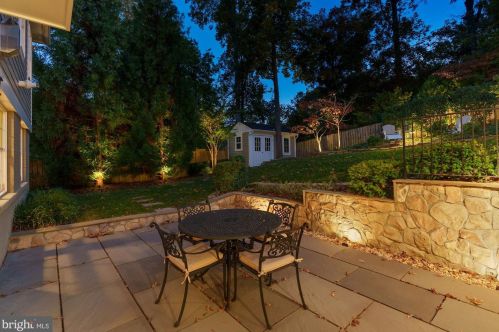 3877 30 St, Arlington VA 22207-5303 exterior