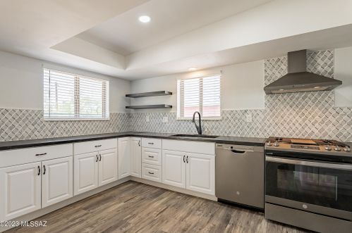 1959 Omar Dr, Tucson AZ  85704-1242 exterior