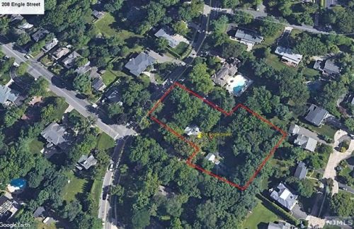 208 Engle St, Tenafly NJ  07670-2137 exterior