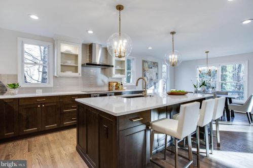 1875 Massachusetts Ave, Mc Lean VA  22101-4906 exterior