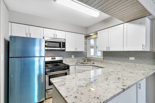 2614 Glenwood Ave, Joliet IL 60435-4945 exterior