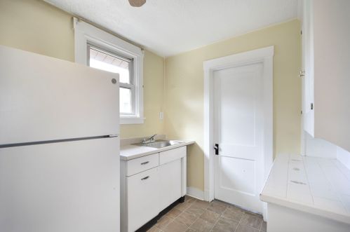 849 6th Ave, Moon Twp PA  15108-1566 exterior