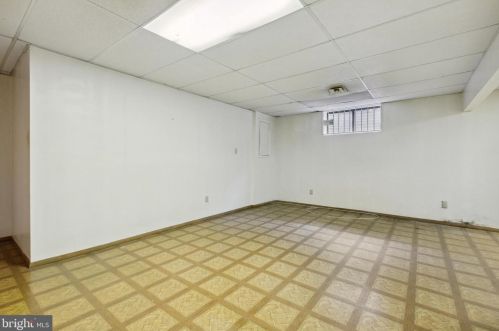 3110 Apple Rd, Washington DC 20018-1605 exterior