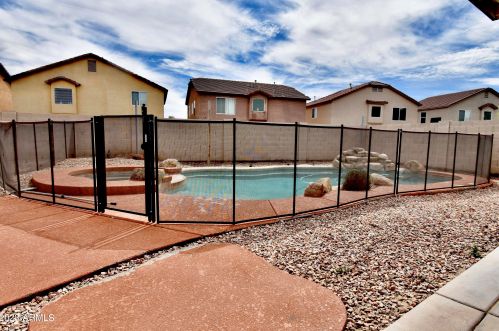 3109 72nd Ln, Phoenix AZ  85043-7822 exterior