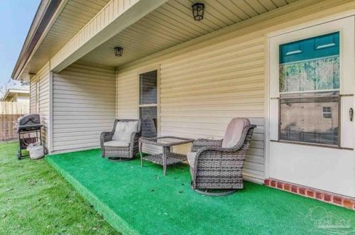 3906 Jarrett St, Milton FL  32571-2426 exterior