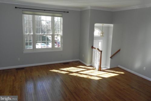 1435 Mclean Mews Ct, Mc Lean VA  22101-3800 exterior