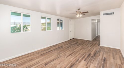 8700 29th St, Tucson, AZ 85710-7920