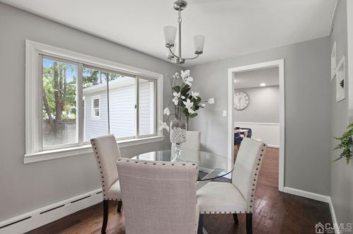 26 Fern St, Edison NJ  08817-4206 exterior