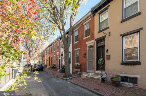 2216 Manning St, Philadelphia PA  19103-5515 exterior