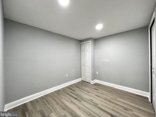 5910 Brookview Dr, Alexandria VA 22310-1819 exterior