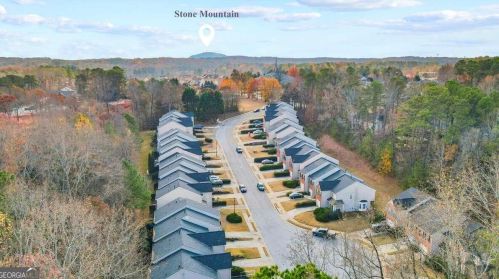 351 Parkview Manor Dr, Tucker GA  30084-8914 exterior