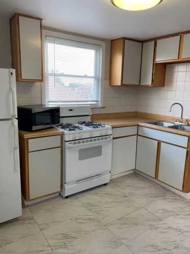 6423 Kostner Ave, Chicago IL 60652-3102 exterior