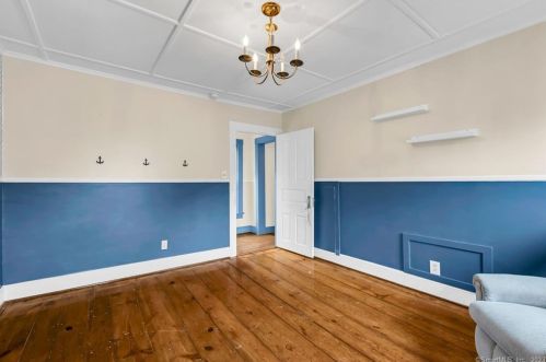 83 Maple St, Ellington CT  06029-3350 exterior