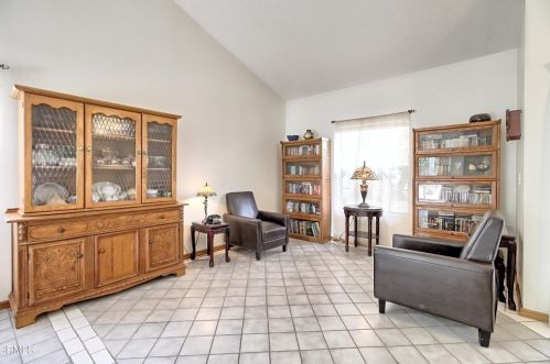 1111 Rivas Ln, Oxnard CA 93035-2748 exterior