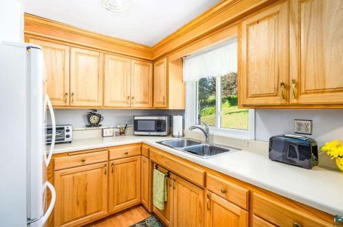 1445 Fern Ave, Duluth MN 55805-1133 exterior