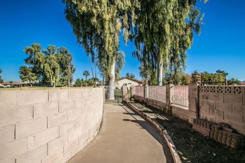 11608 51st St, Phoenix AZ 85044-5686 exterior