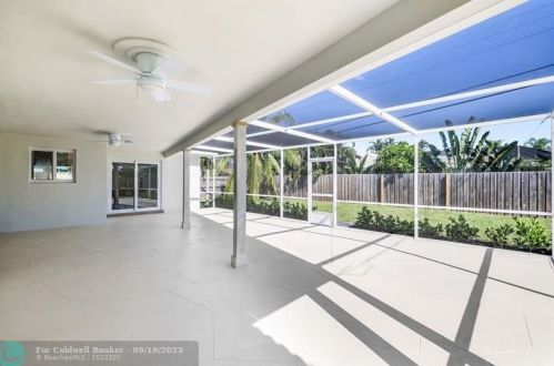 943 4th St, Boca Raton FL  33432-4201 exterior