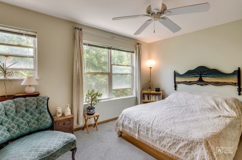 908 40, Chicago IL 60653-2803 exterior