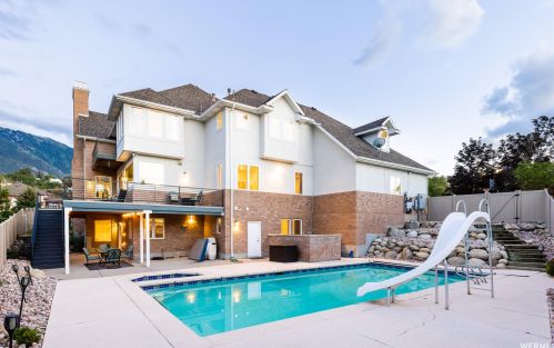 9093 Cyn Gate Cir, Sandy UT 84093-3807 exterior