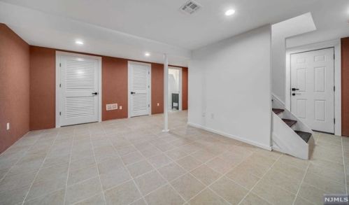 54 Passaic Ave, Hasbrouck Heights NJ 07604-2437 exterior