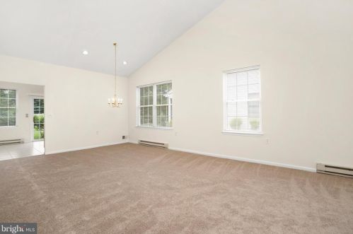 135 Burholme Dr, Trenton NJ 08691-3336 exterior