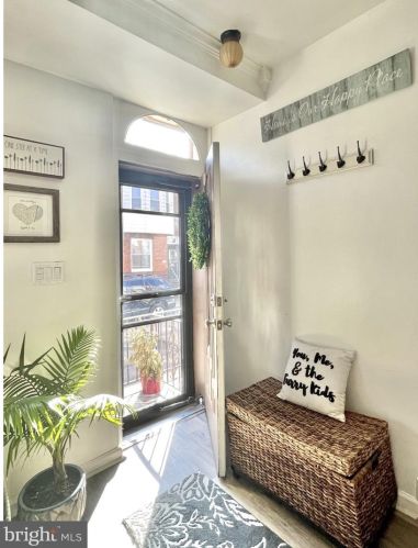 115 Daly St, Philadelphia PA  19148-3327 exterior