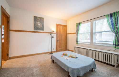 2929 Smt Ave, Milwaukee WI 53211-3441 exterior