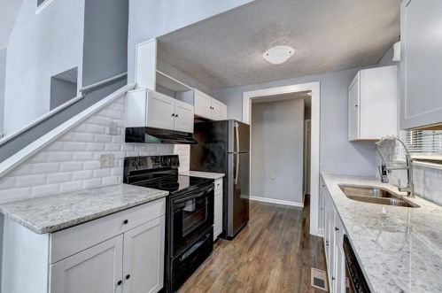 689 Lake Dr, Lithonia GA  30039-6683 exterior