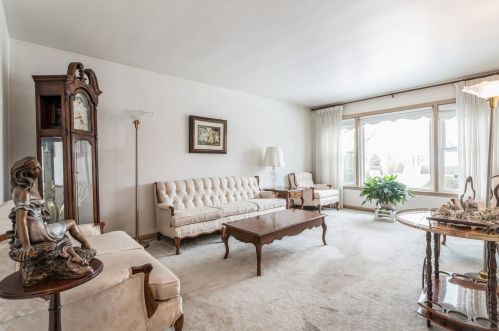 7511 Argyle St, Chicago, IL 60706-3415