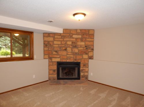 1872 Bear Path Trl, Saint Paul MN 55122-2266 exterior