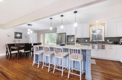 80 Fuller Rd, Briarcliff NY 10510-1328 exterior