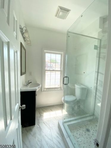 101 Holsman St, Paterson NJ  07522-1820 exterior