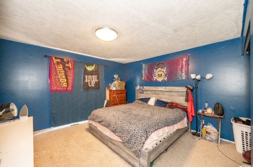 9185 Terri Lynn Dr, Sandy UT 84094-3006 exterior