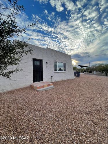 207 25th St, Tucson AZ  85713-1653 exterior
