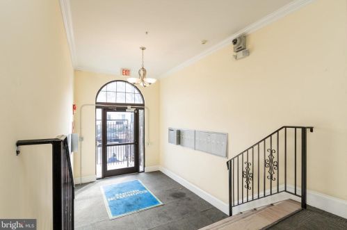 330 Rhode Island Ave, Washington DC  20001-1827 exterior